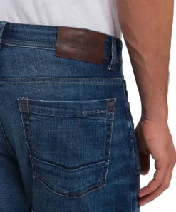 Cross Herren Jeans Antonio im Relaxed Fit