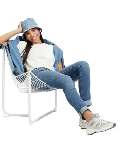 Cross Jeans Anya mit Slim Fit in Hellblau