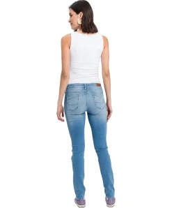 Cross Jeans Anya mit Slim-Fit in hellblauer Waschung