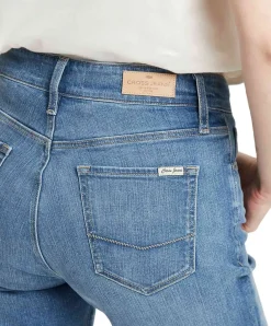 Cross Jeans Anya Short mit hohem Bund in heller Waschung