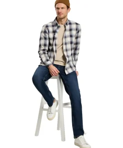 CROSS Jeans Damien in dunkler Waschung mit Slim Fit
