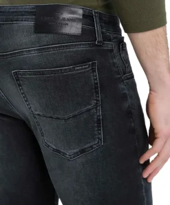 Cross Jeans Damien mit Slim Fit in Schwarzer Used-Optik