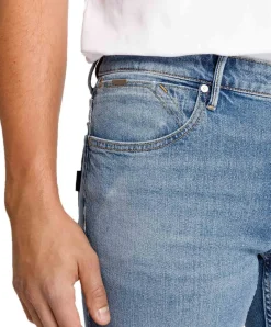 Cross Jeans Dylan mit Regular Fit in heller Verwaschung
