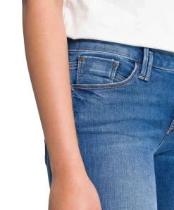 Cross Jeans Giselle mit verkürzter Beinlänge in Mittelblau