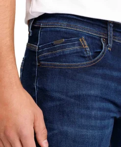 Cross Jeans Jimi im Slim Fit aus mittelblauem Sweat Denim