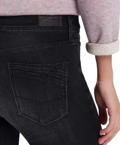 Cross Jeans Mom Anya in schwarzem Black Used