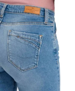 Cross Jeans-Bootcut Lauren in hellem Light Blue