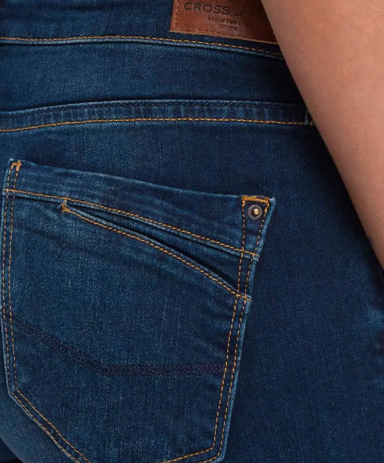 Cross Lauren - Regular-Fit Jeans mit weitem Bein