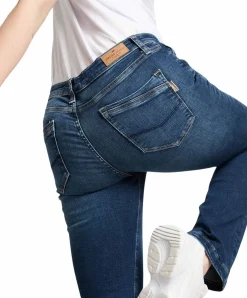 Cross Lauren Jeans mit ausgestelltem Bein in Dunkelblau