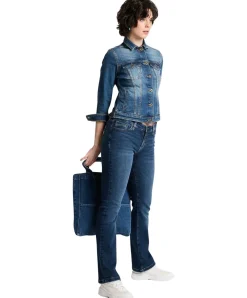 Cross Lauren Jeans mit ausgestelltem Bein in Dunkelblau