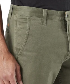 Dockers Hose Alpha Slim Tarped in grünem Olive