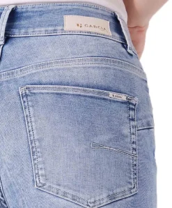 Garcia Caro Jeans Curved in hellem Bleached
