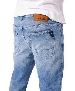 Garcia Maurizio Dad Fit Jeans in hellblauer Waschung