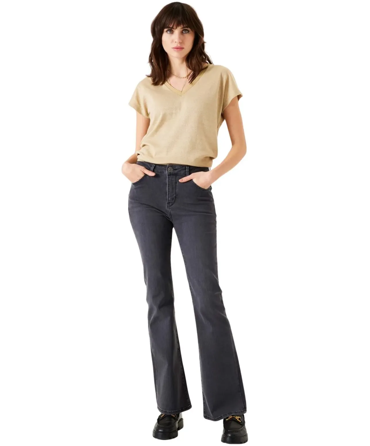 Garcia T-Shirt in beige mit Glitzer-Optik und V-Ausschnitt