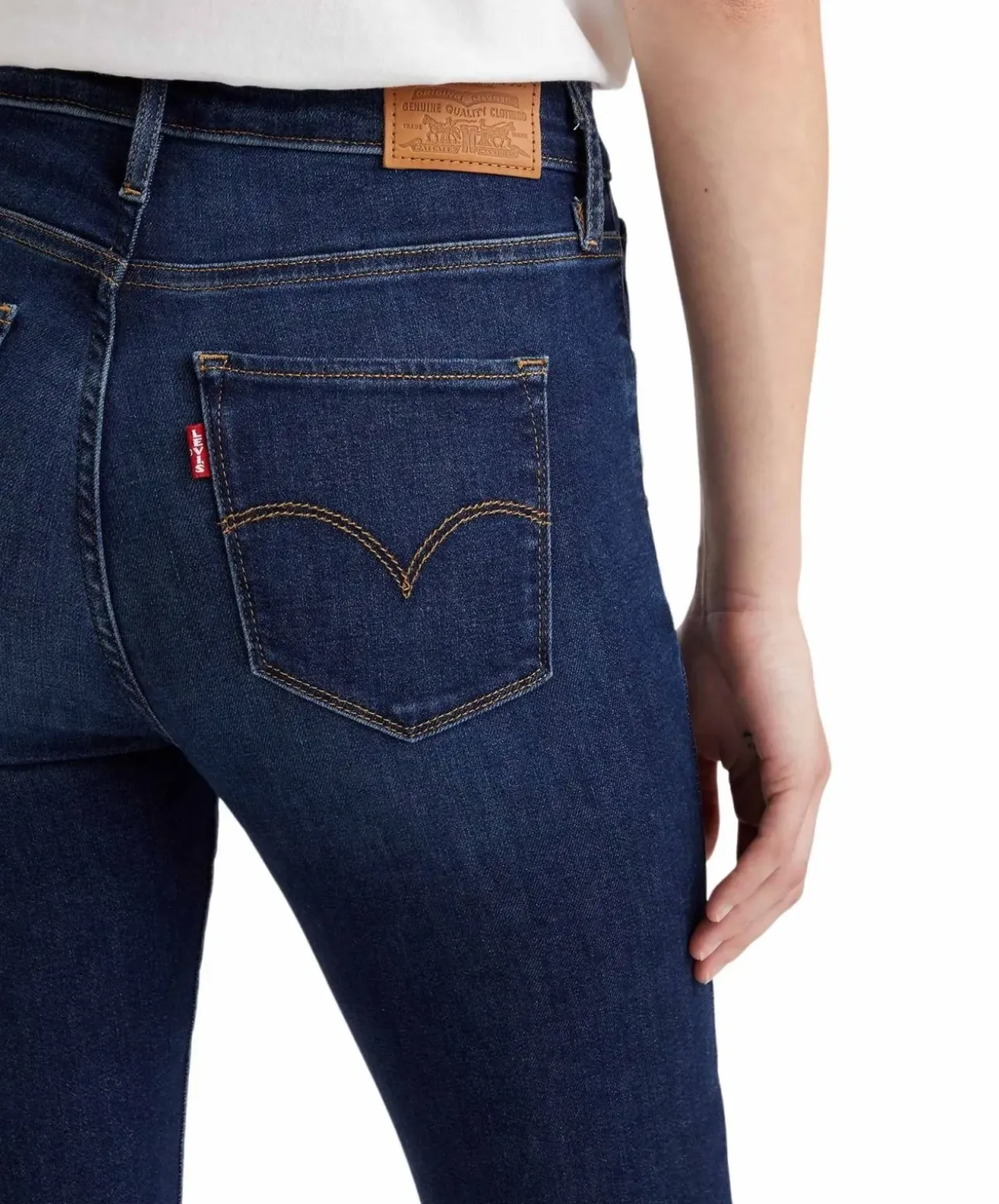 Levi's 720 Jeans in Dunkelblau mit hohem Bund