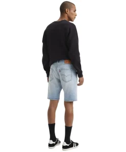 Levis 501 Shorts aus Stretch-Denim in Hellblau