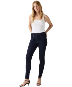 Levis 721 Skinny High Rise Jeans in Rinswash