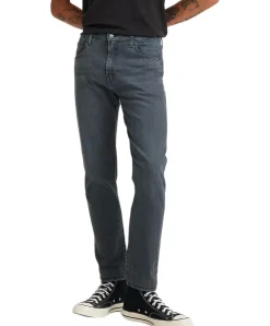 Levi's 512 Slim Taper Jeans in verwaschenem Schwarz