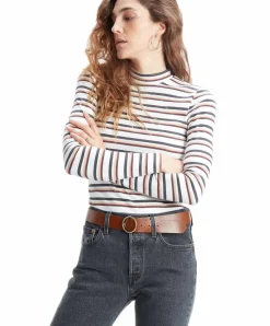 Levis Ledergürtel Athena in braun und gerundeter Schnalle