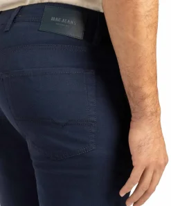 MAC Arne Hose in dunkelblauer Färbung mit Wabenstruktur