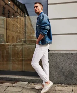 Mac Arne Pipe Jeans Modern Fit in weißer Färbung