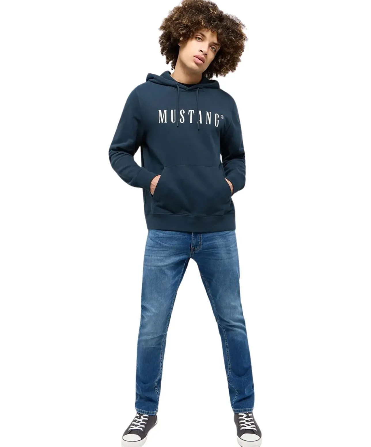 Mustang Hoodie Bronson in Dunkelblau mit Label-Print