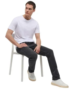 Mustang Orlando Slim Jeans im schwarzem Used Look