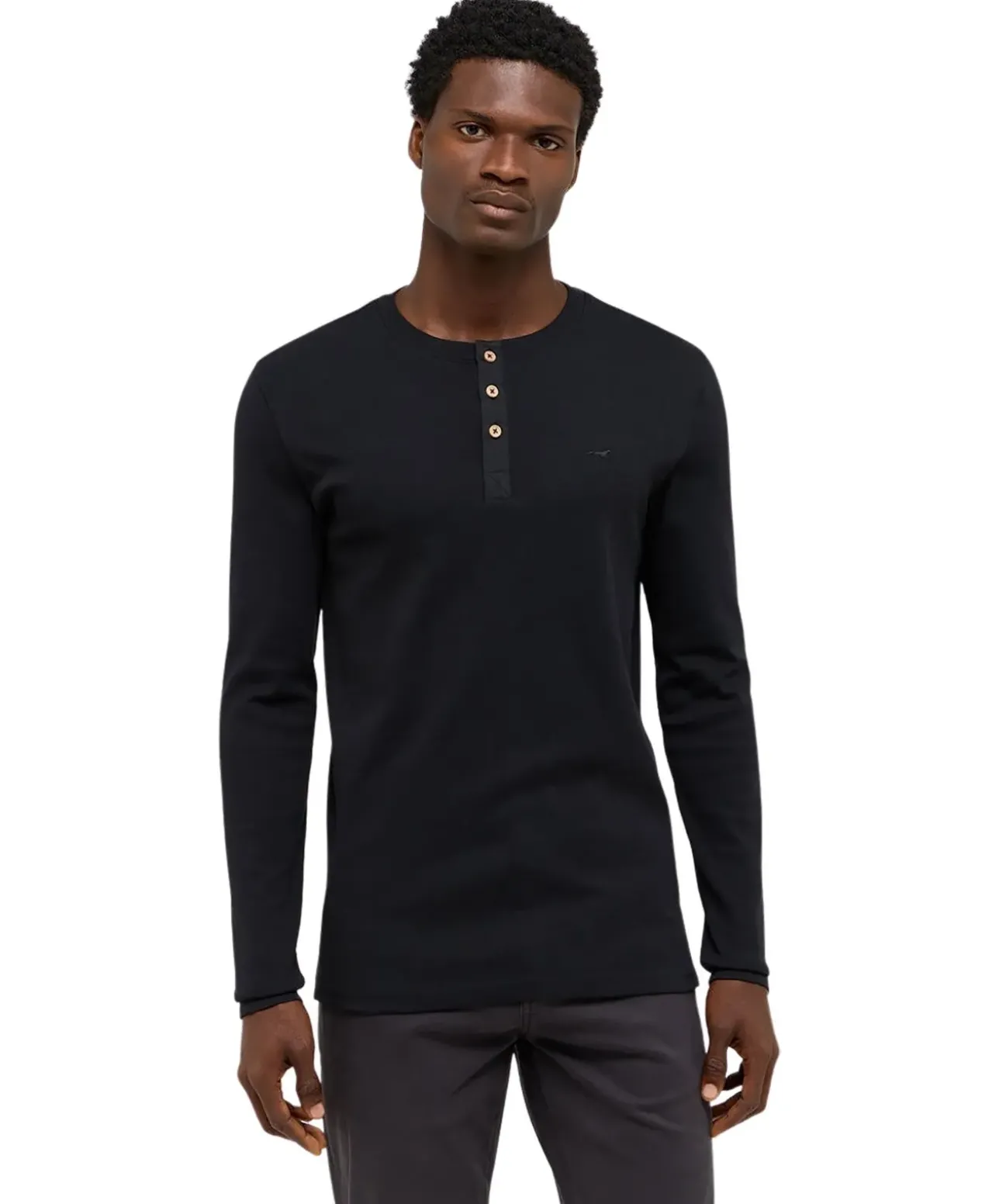 Mustang Shirt Arminto in Schwarz mit Langarm