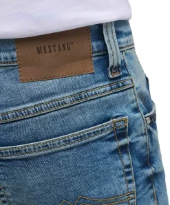 Mustang Tramper Straight Jeans in heller Used Waschung