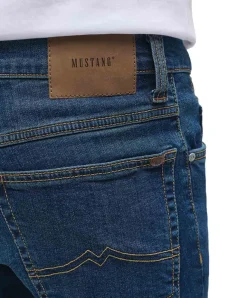 Mustang Tramper Straight Jeans in Stonewash