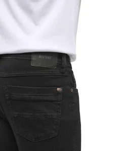 Mustang Washington Jeans in Schwarz mit Straight Fit