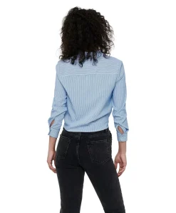 ONLY Lecey Bluse mit Hemdkragen in Hellblau und Brusttasche