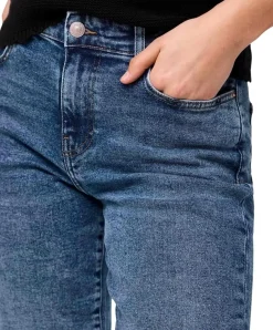 Pieces Kelly Jeans Straight Fit in mittelblauer Waschung
