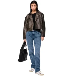Pieces Kelly Jeans Straight Fit in mittelblauer Waschung