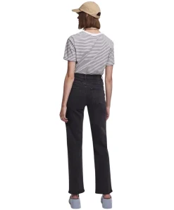 Pieces Kesia Jeans Mom Fit in blau mit Zerstörungs Effekten