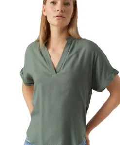 Vero Moda Blusenshirt Beauty mit Splitneck in Grün