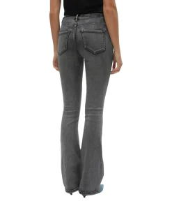 Vero Moda Jeans Flash in Grau mit ausgestelltem Bein