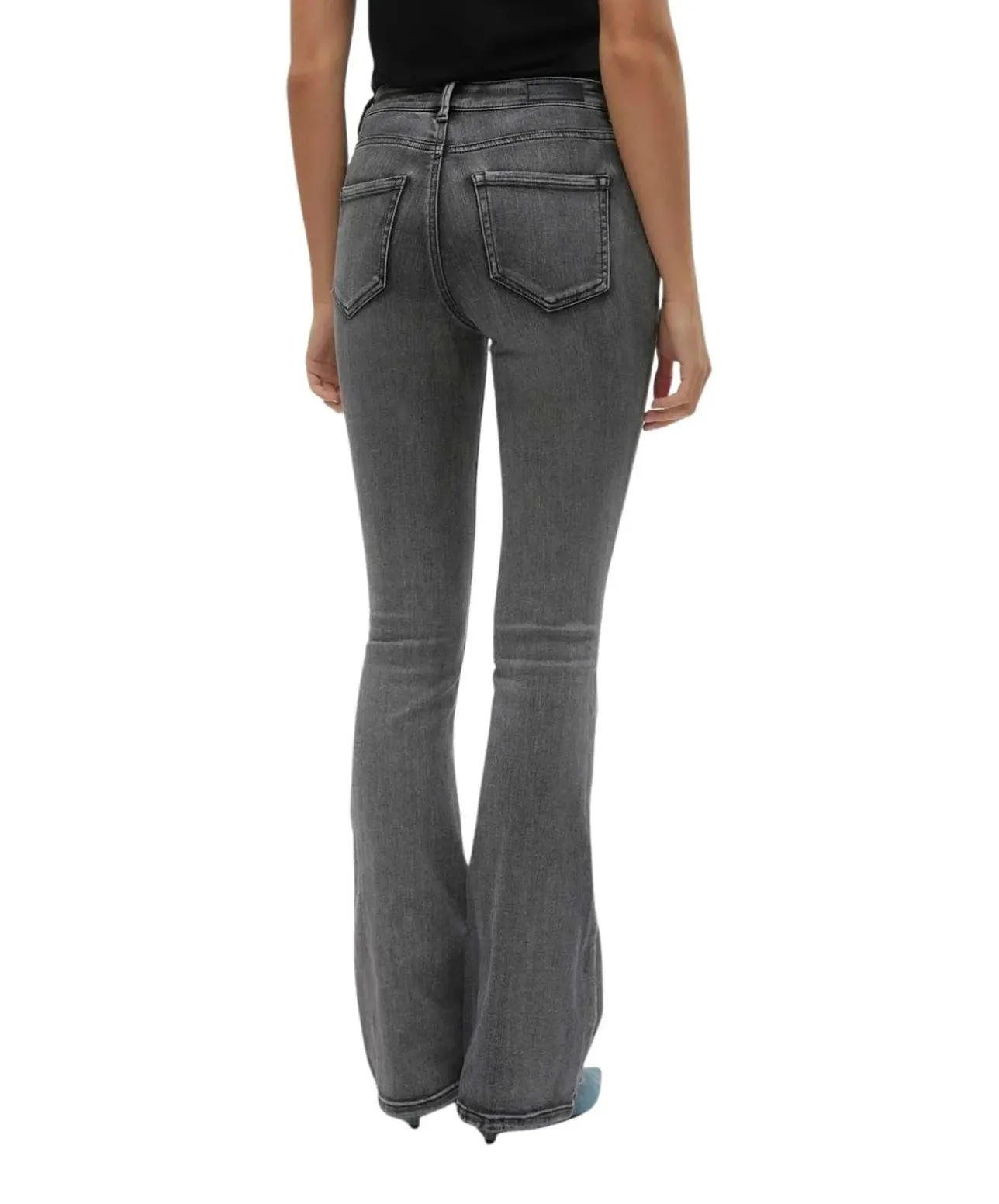 Vero Moda Jeans Flash in Grau mit ausgestelltem Bein