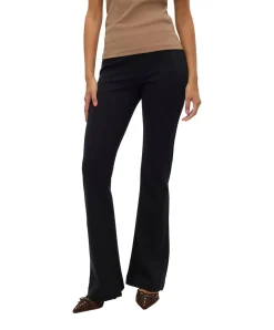 Vero Moda Slim Fit Hose Kamma in Schwarz mit ausgestelltem Bein