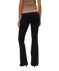 Vero Moda Slim Fit Hose Kamma in Schwarz mit ausgestelltem Bein