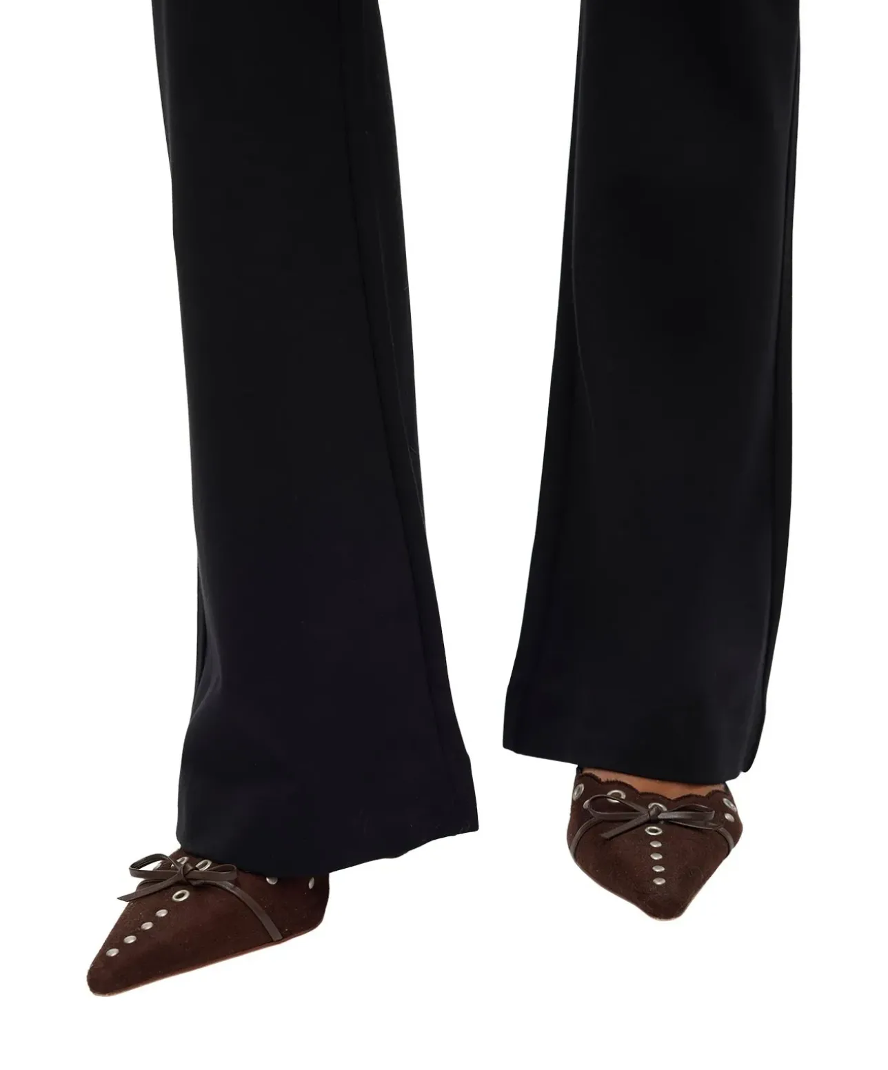 Vero Moda Slim Fit Hose Kamma in Schwarz mit ausgestelltem Bein