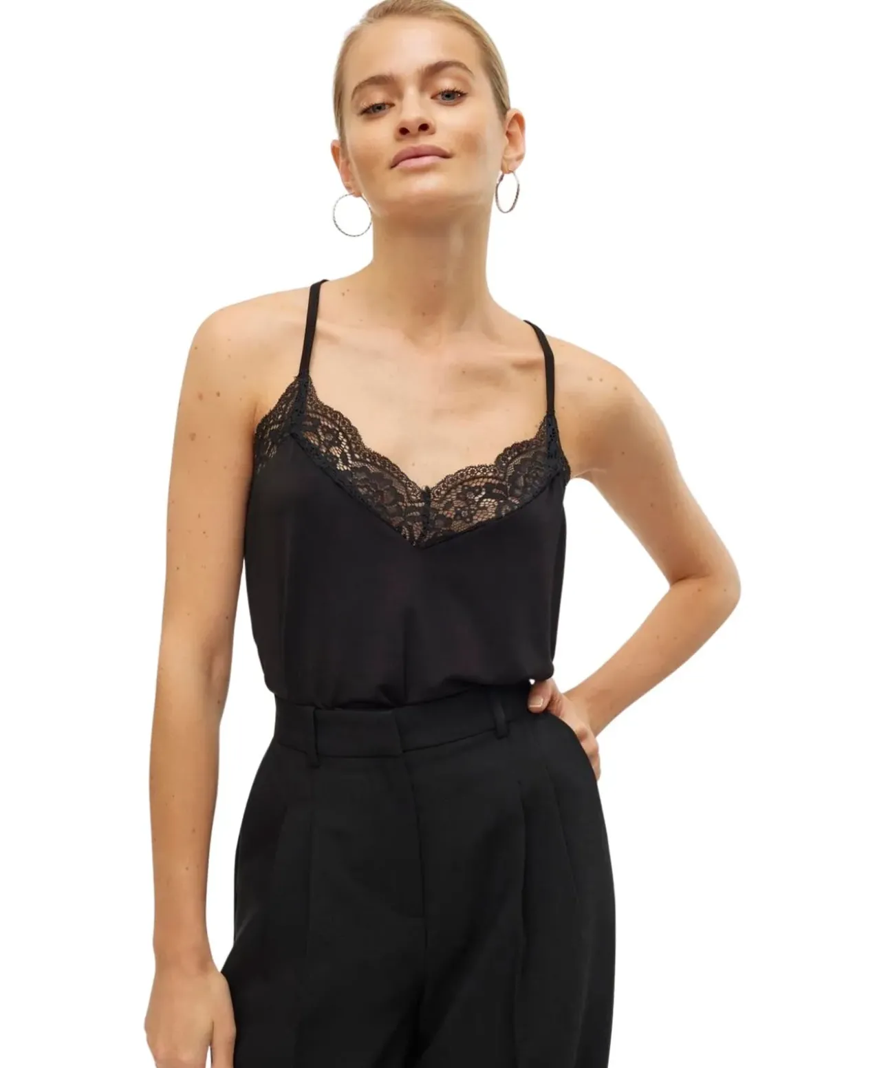Vero Moda Spitzentop Ana mit V-Ausschnitt in Schwarz