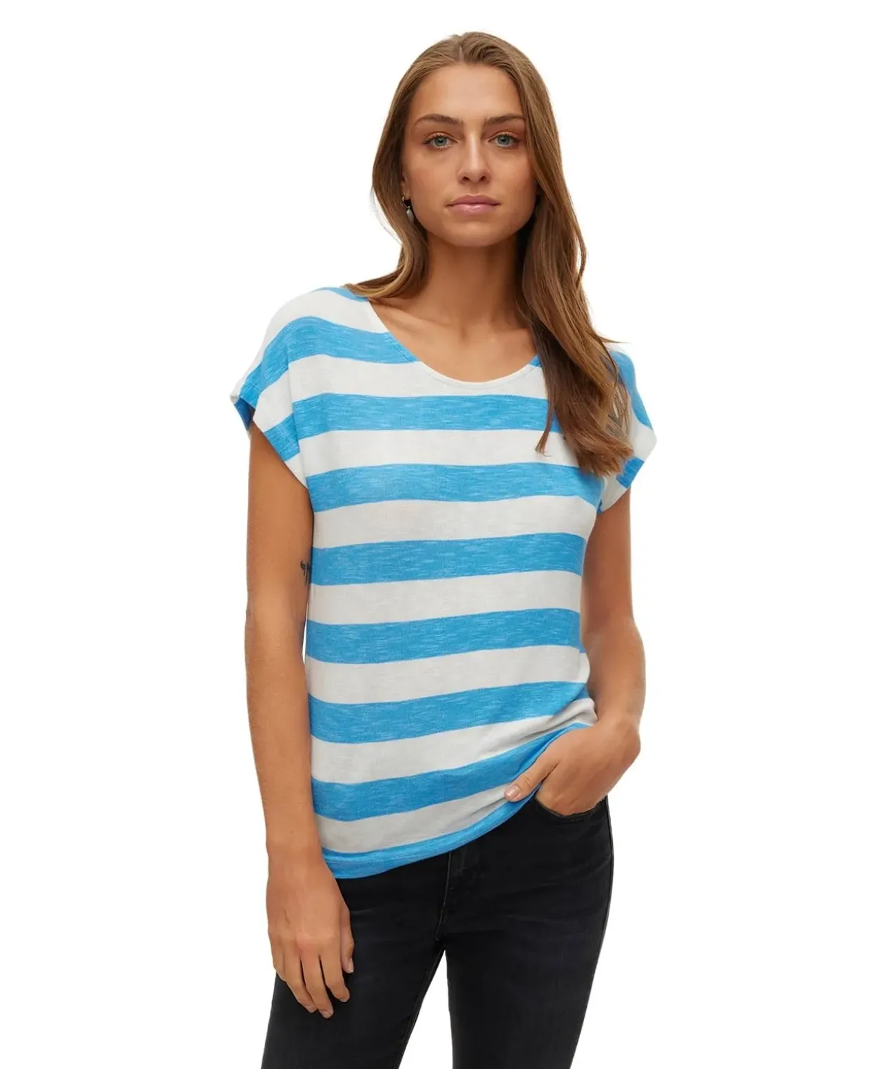 Vero Moda T-Shirt Wide in Azurblau mit Streifen