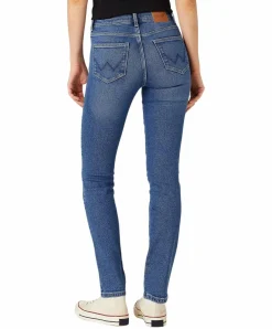 Wrangler Body Bespoke Slim fit Jeans in Mittelblau