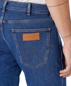 Wrangler Greensboro Jeans Straight Fit in Stonewash