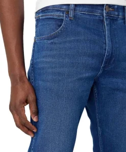 Wrangler Greensboro Jeans in blauem High-Stretch-Denim