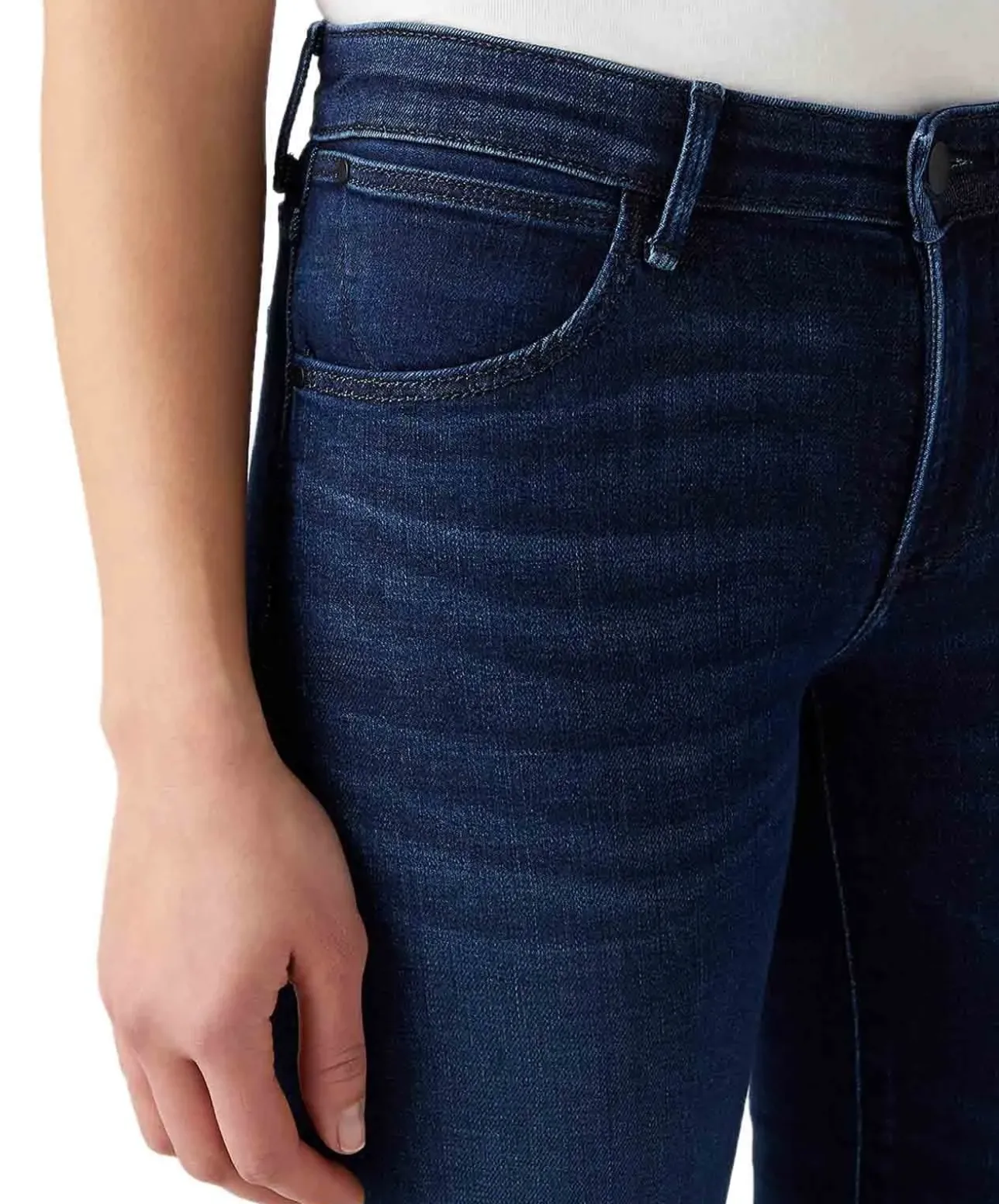 Wrangler Jeans Bootcut mit Body Bespoke in Dunkelblau