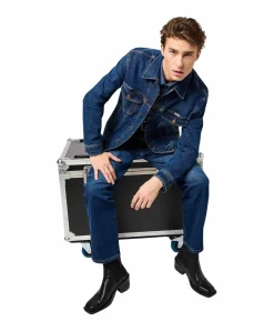 Wrangler Jeansjacke Classic in blauer Meadow Haze