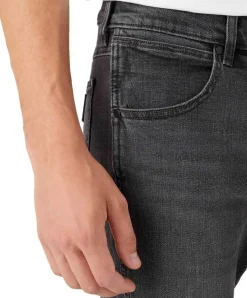 Wrangler Larston Jeans Tapered in Dunkelgrau