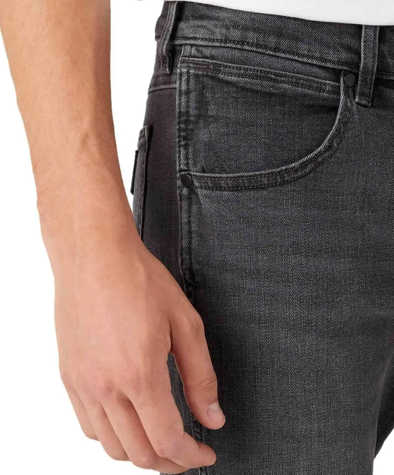 Wrangler Larston Jeans Tapered in Dunkelgrau